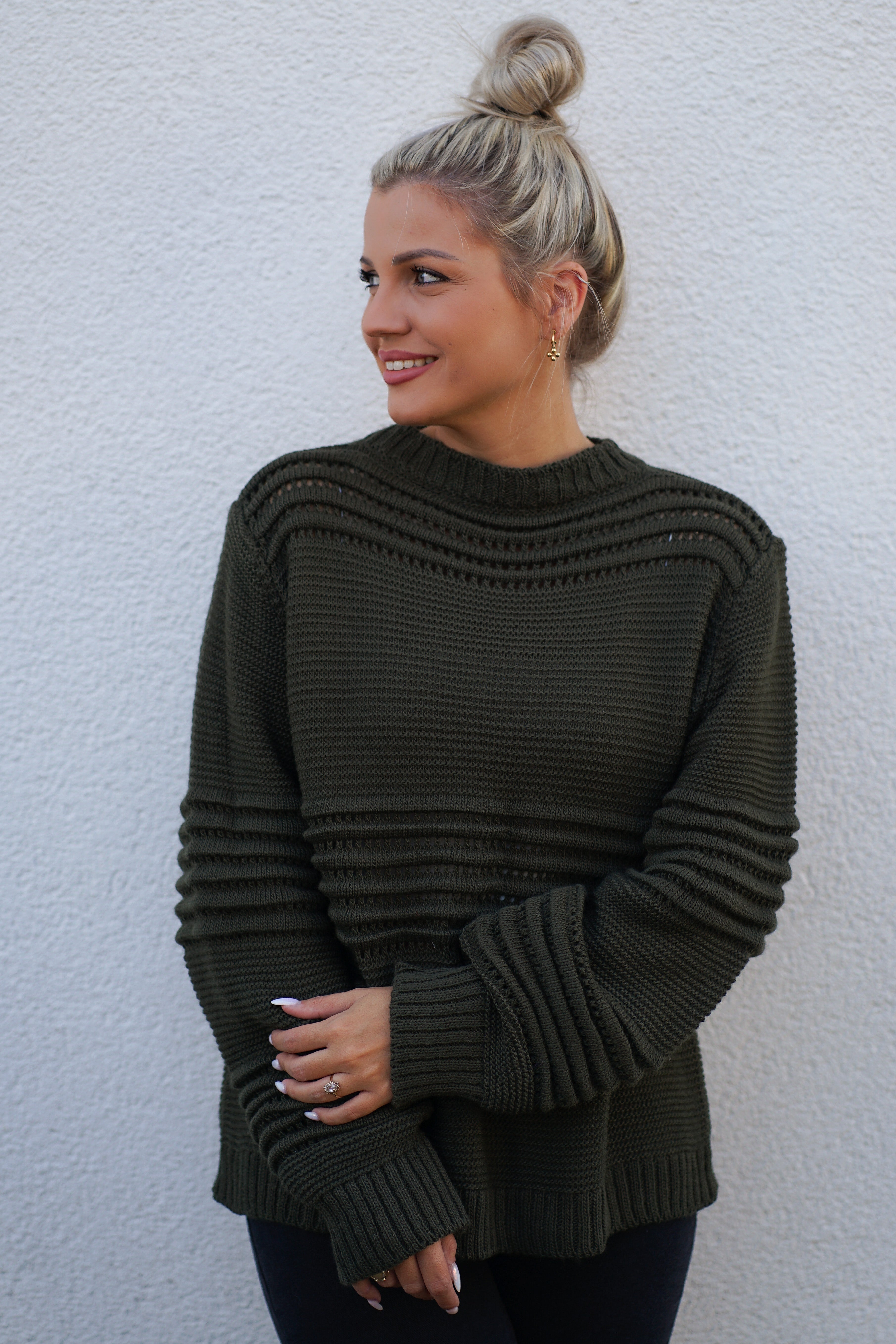 Pullover mit Lochmuster