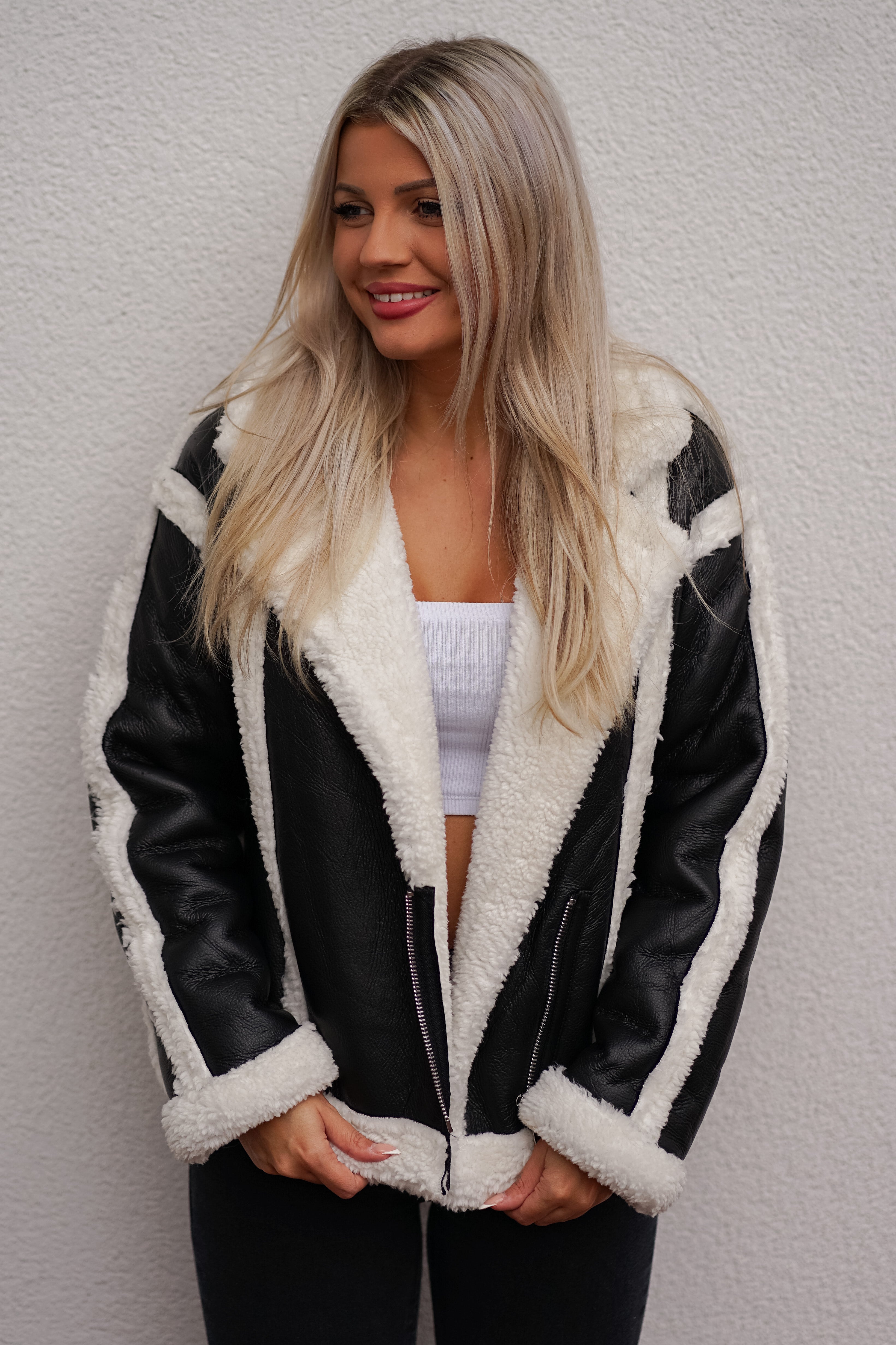 Jacke mit Fellimitat