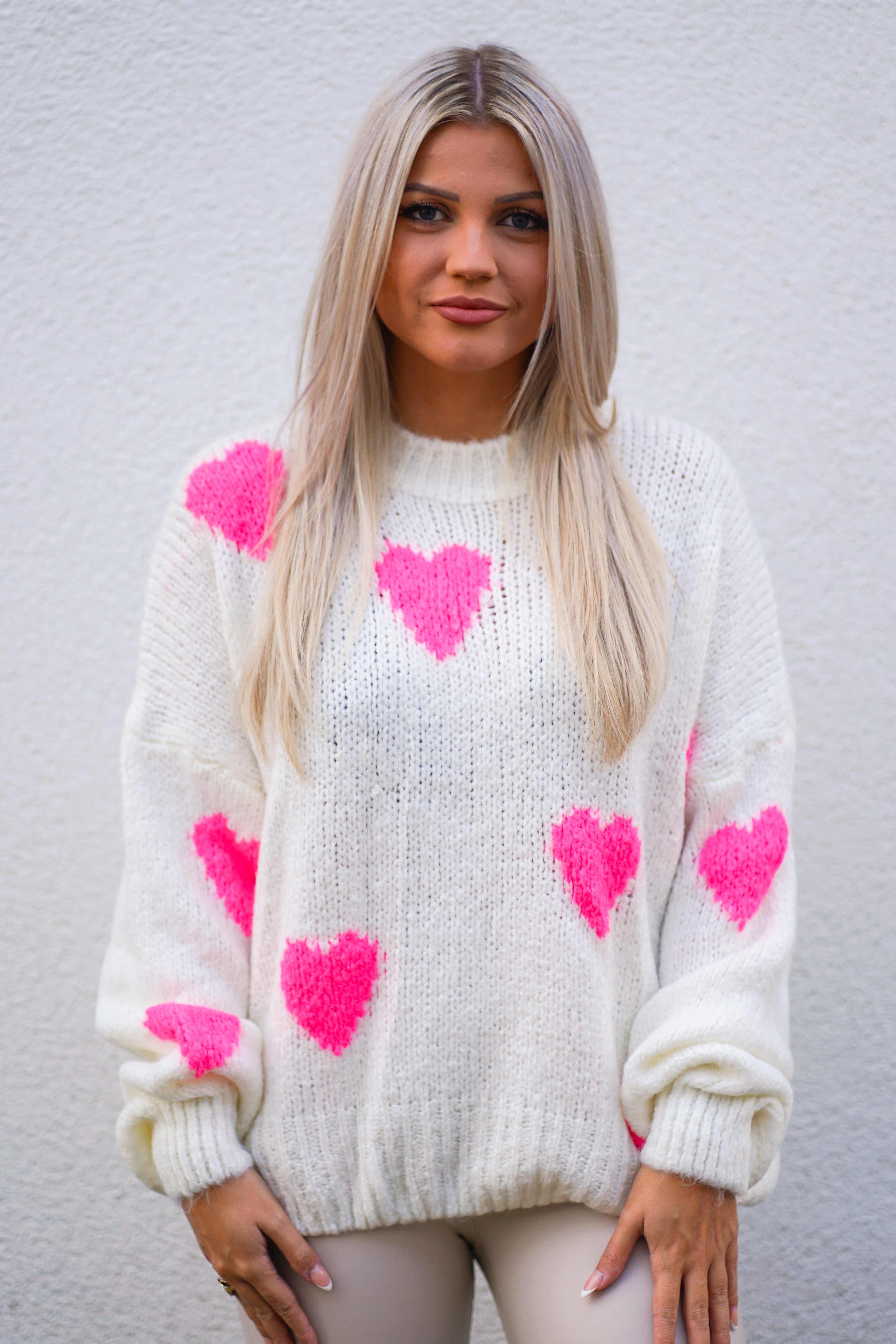 Pullover mit Herzen