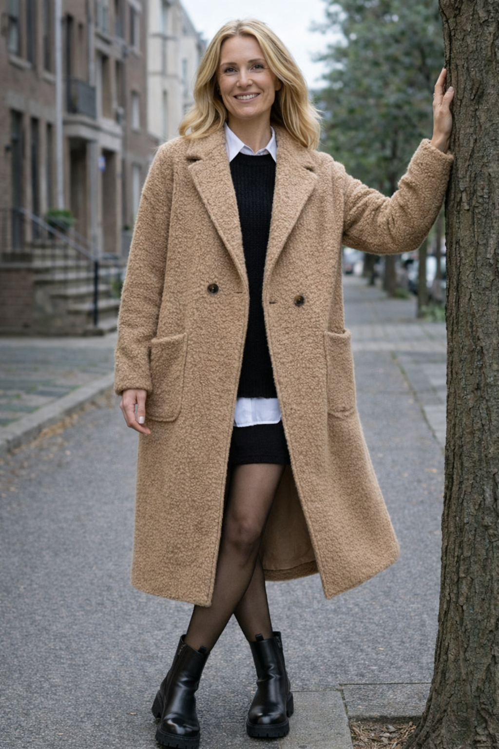 Cozy Teddy Long Mantel