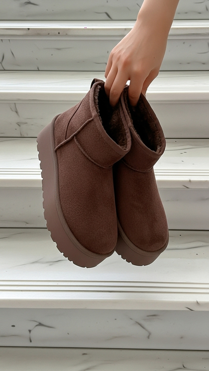 Gefütterte Boots mit Plateau „Helsinki“