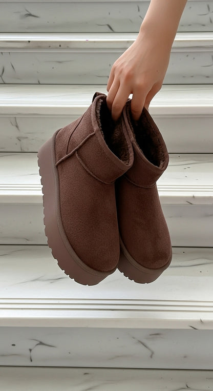 Gefütterte Boots mit Plateau „Helsinki“