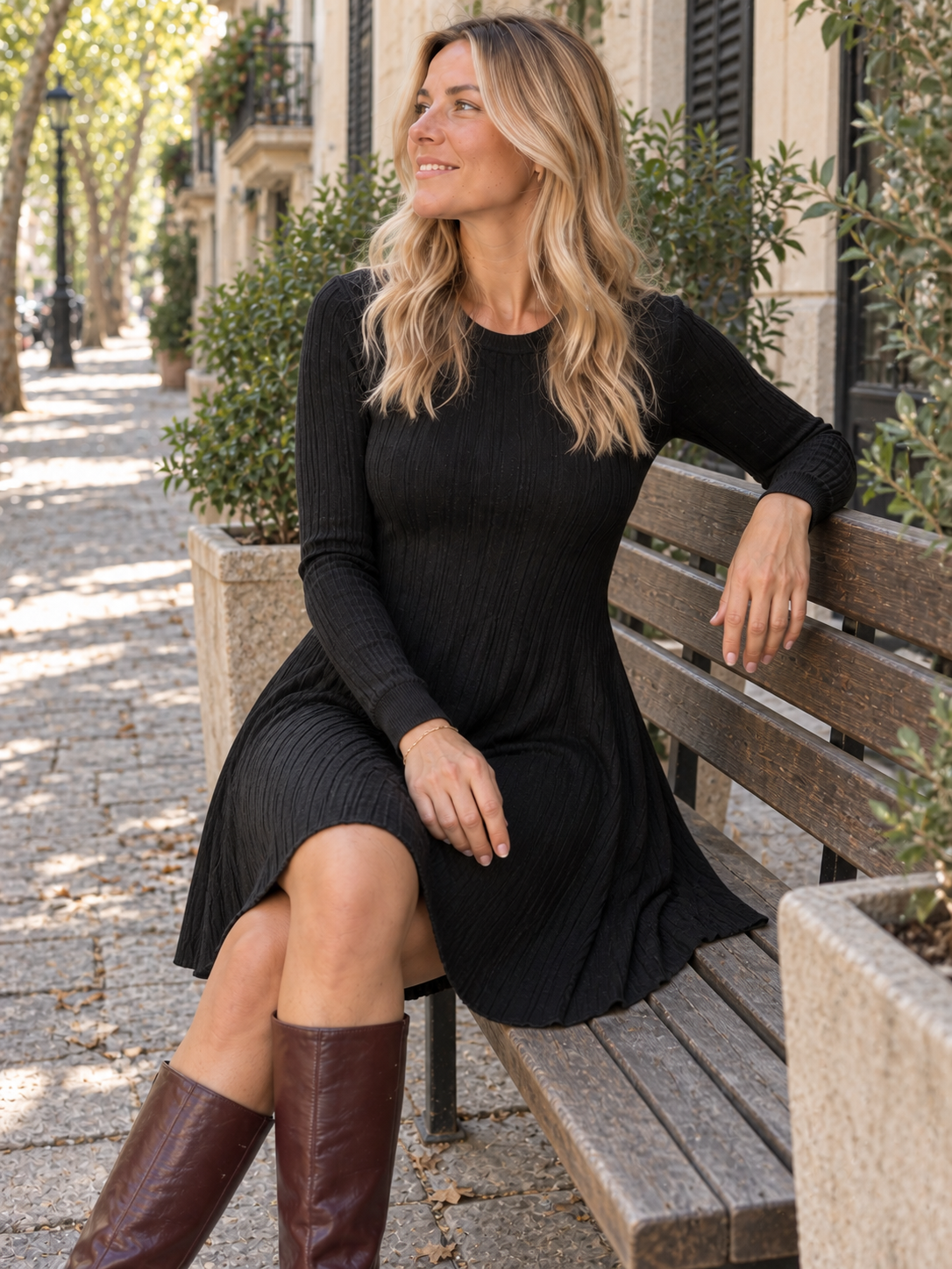 Feinstrickkleid mit ausgestelltem Rock